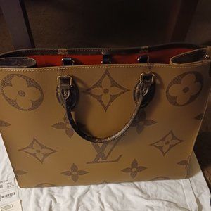Louis Vuitton On The Go Tote Bag GM (M45320)